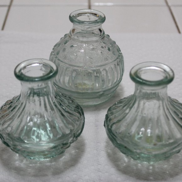 Authentic Recycled Glass Mini Bottles Textured Green Set of 3 Made in Spain - Picture 2 of 11